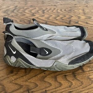 Nike ACG Mens Water Shoes 10 Gray Slip On Comfort Swim Outdoor Aqua Socks 1997
